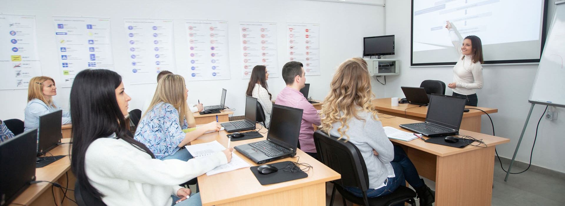 Consulta il calendario per scoprire tutti i corsi in partenza